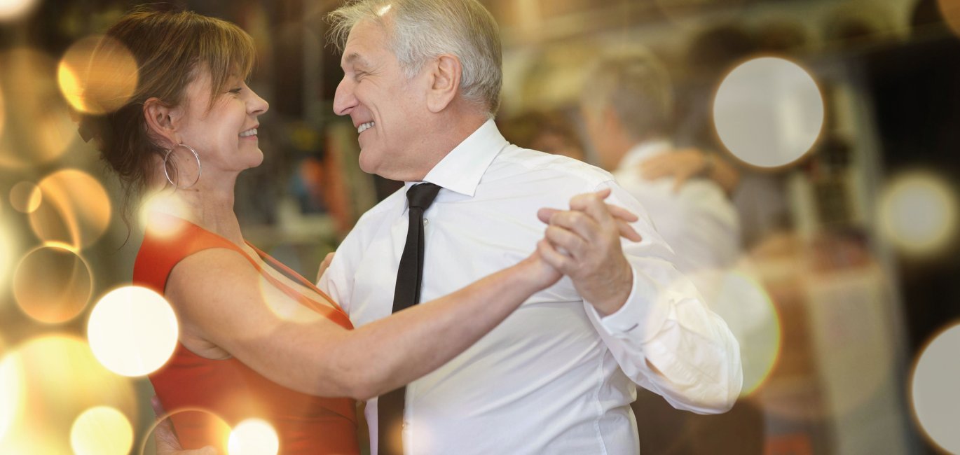 Gemeinsam tanzen und feiern © goodluz - stock.adobe.com