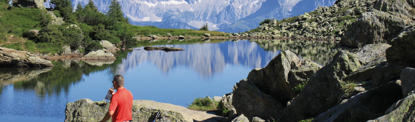 Dachstein und Spiegelsee © hofi777-stock.adobe.com