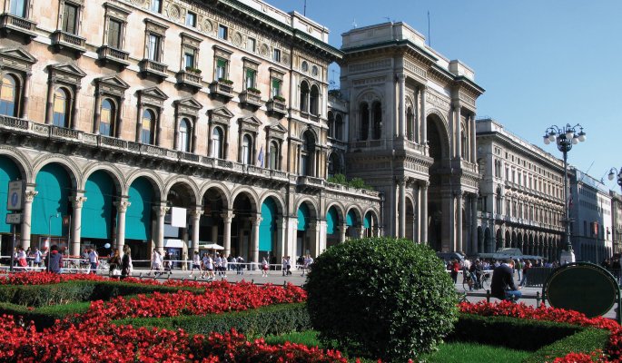 Piazza del Duomo Mailand © Mihai-Bogdan Lazar-shutterstock.com/2013