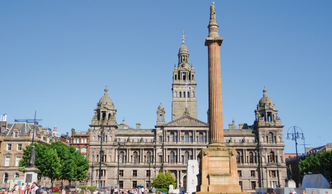 George Square und Stadtverwaltung in Glasgow © meunierd-shutterstock.com/2013