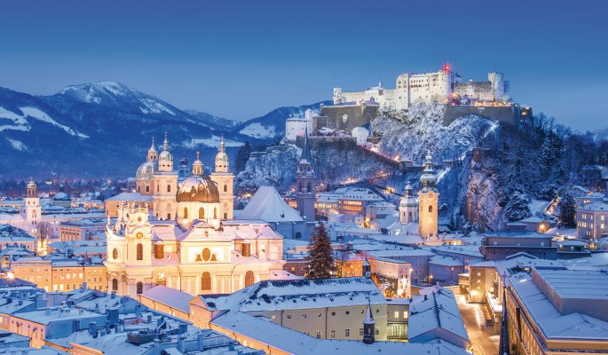 Blick über das winterliche Salzburg  © Jakob Radlgruber - fotolia.com