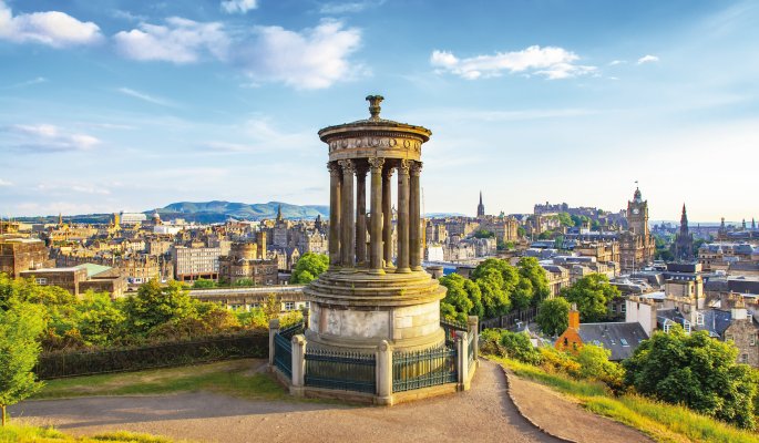 Blick auf Edinburgh vom Carlton Hill © Arcady-stock.adobe.com