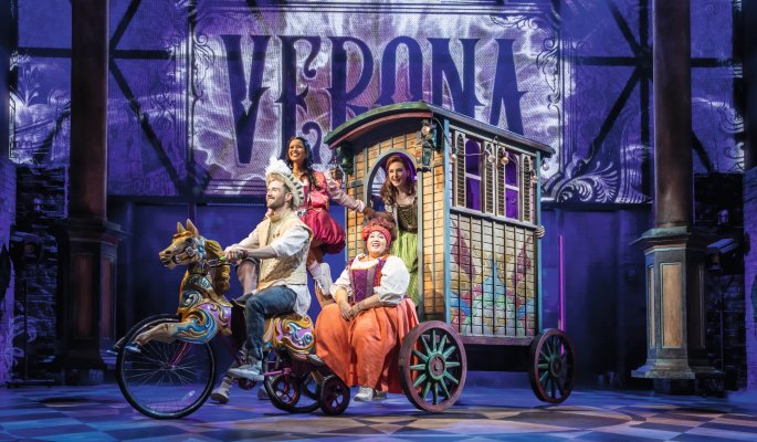 & Julia Show Bilder © Johan Persson; Stage Entertainment