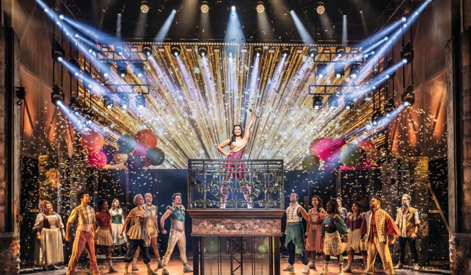 & Julia Show Bilder © Johan Persson; Stage Entertainment